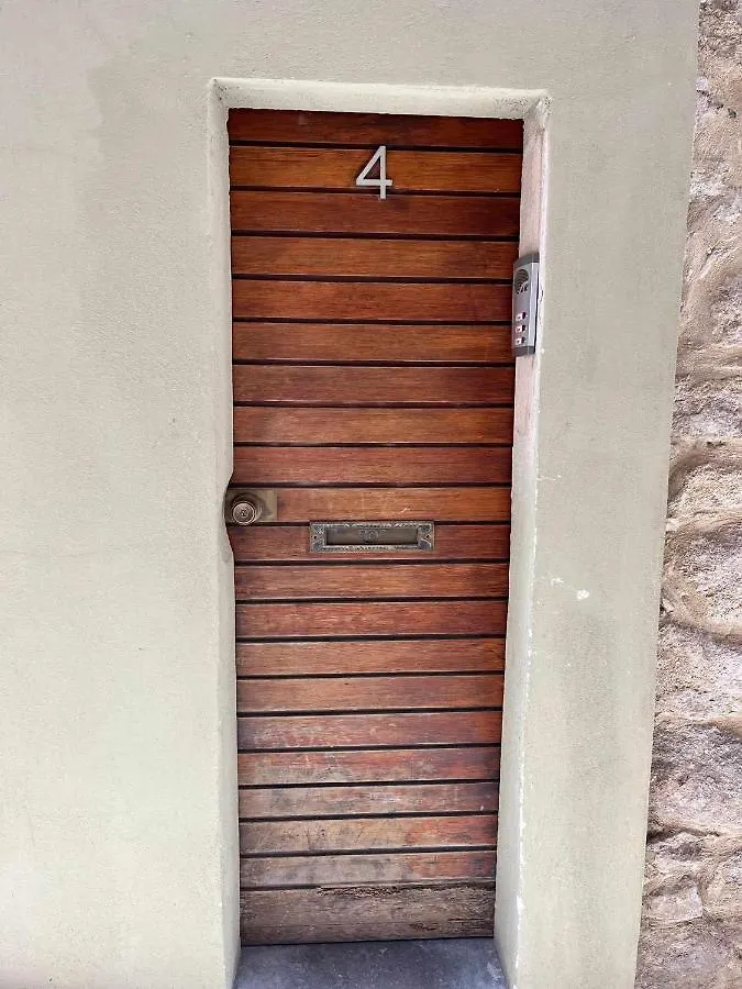 Romantic Duplex With Terrace And Great Views Girona Spanien