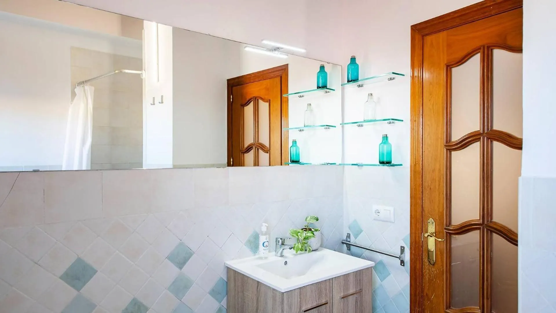 Romantic Duplex With Terrace And Great Views Girona Spanien